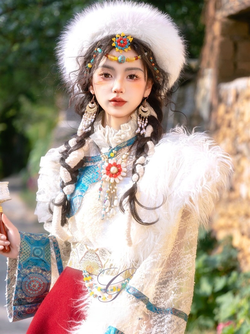 Tibetan Ethnic Women's New Sty – Ethnic Fashion Photography Bewertung und Preis