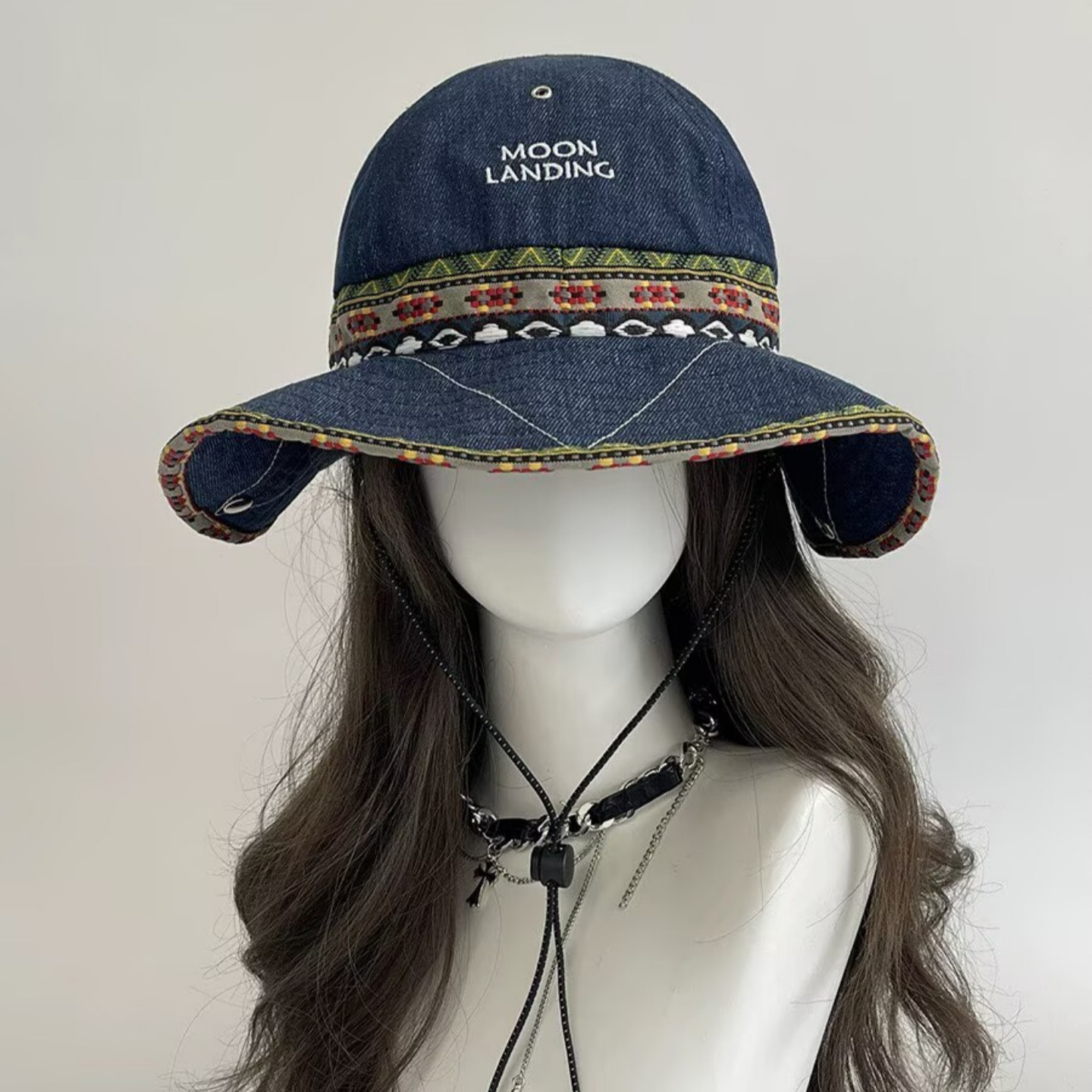 Bohemian Denim Bucket Hat for  – Ethnic Fashion Photography Bewertung und Preis