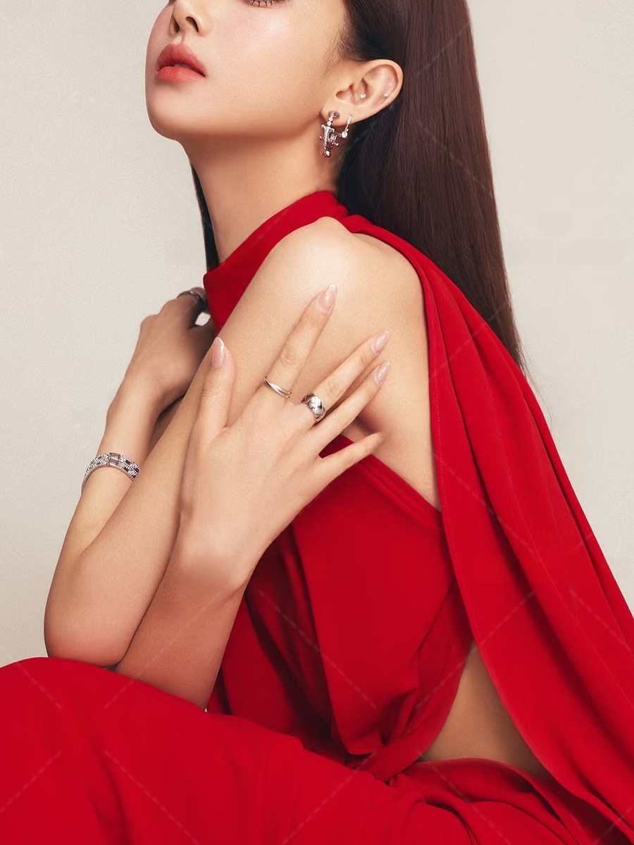 Red Portrait Photography Dress – Ethnic Fashion Photography Bewertung und Preis