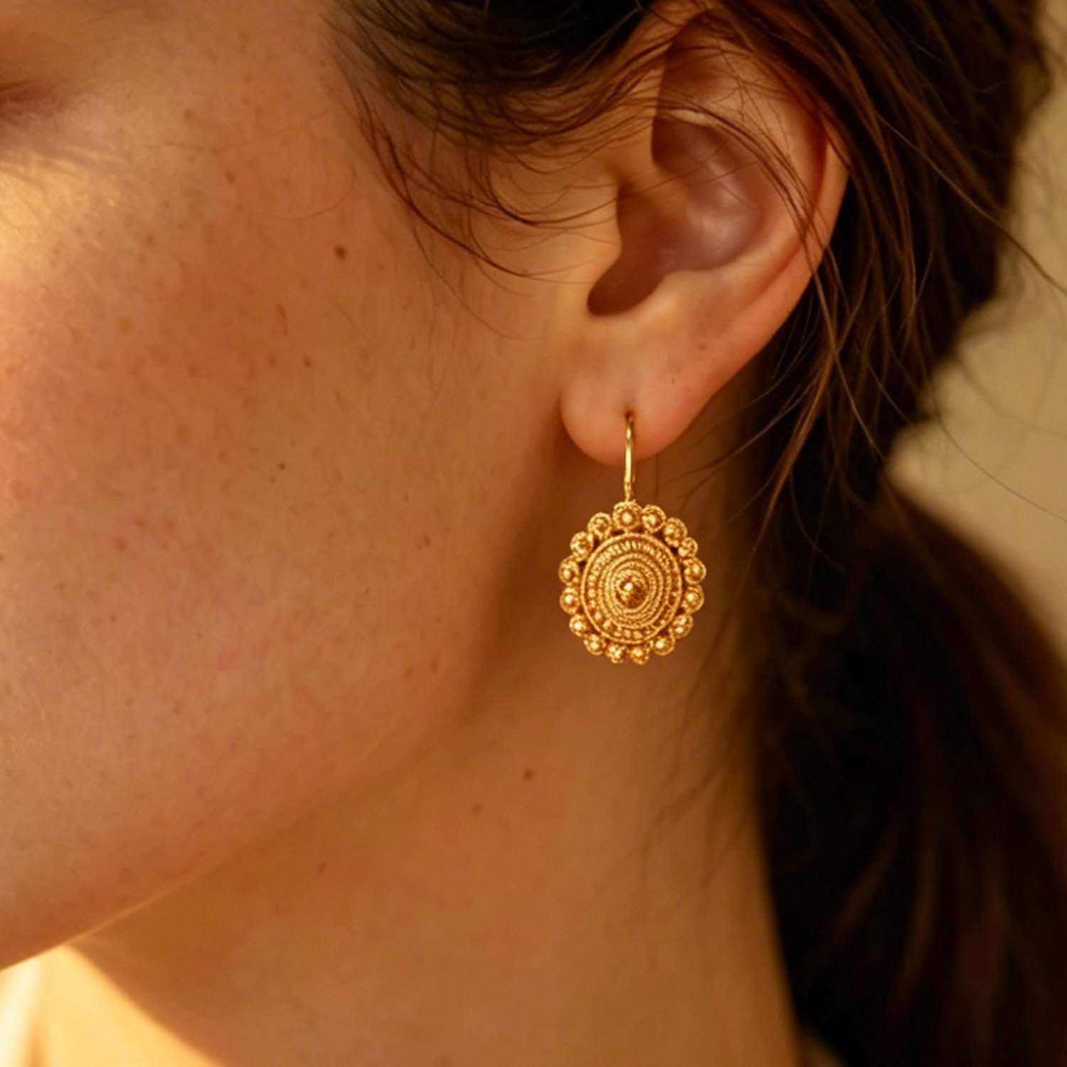 Classic Ethnic Style Earrings  – Ethnic Fashion Photography Bewertung und Preis